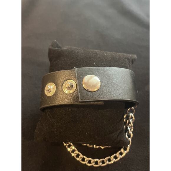 Silver Bullets Chains Style PU Leather Gothic Style Wristband - Picture 2 of 4